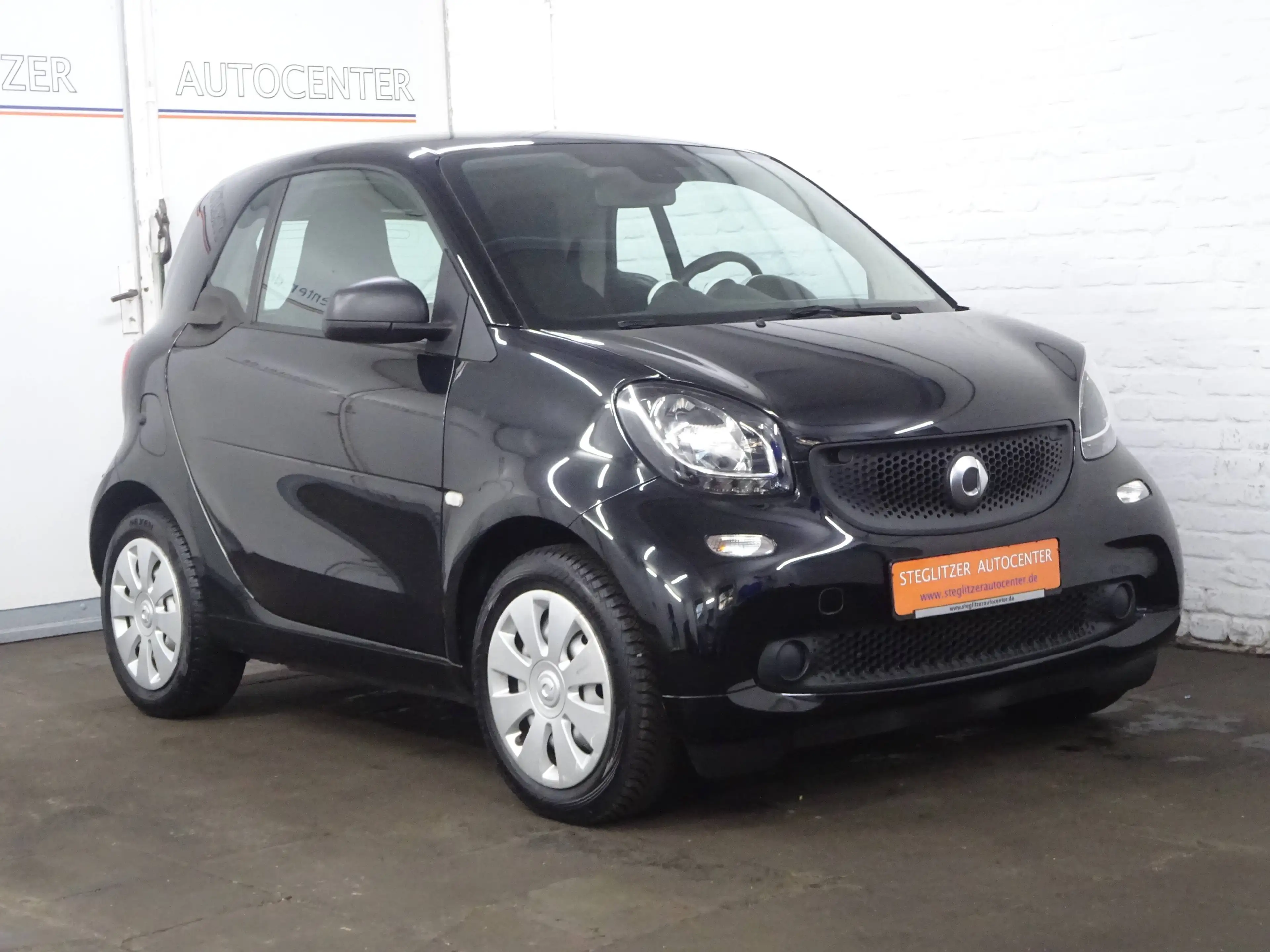 smart forTwo coupe Basis 52 kW Automatik/Panoramadach/SHZ/Tempomat/Klimaautomatik — photo 3