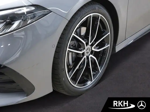 Mercedes-Benz A-Class view 5