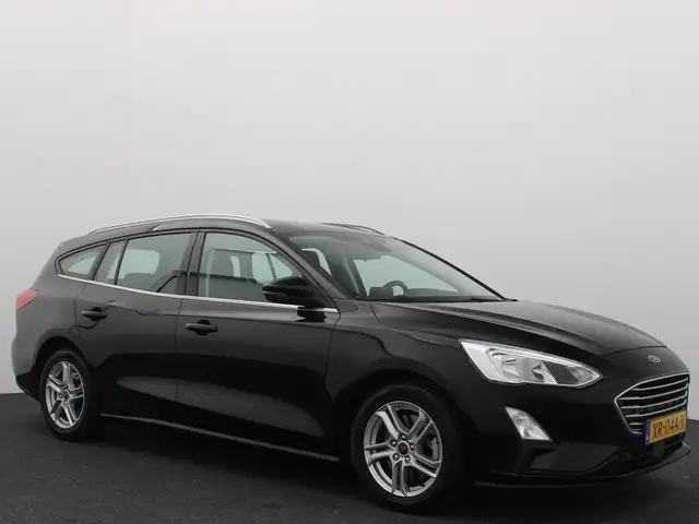 Ford Focus view 19