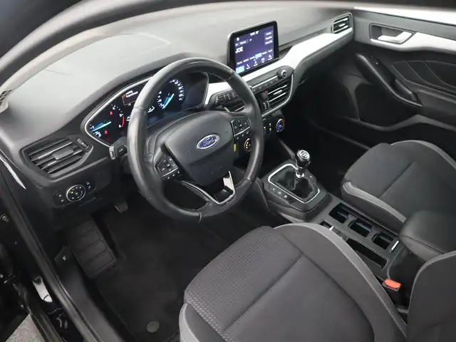 Ford Focus view 9