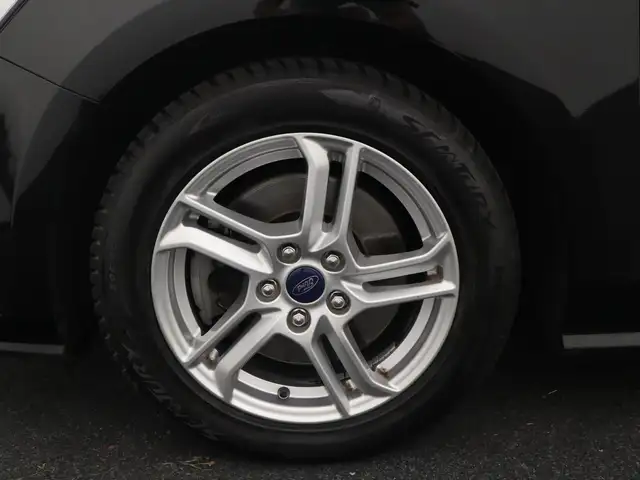 Ford Focus view 5