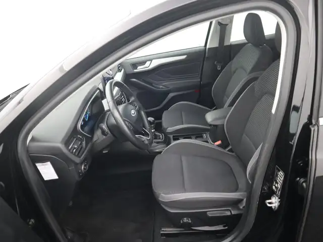 Ford Focus view 23
