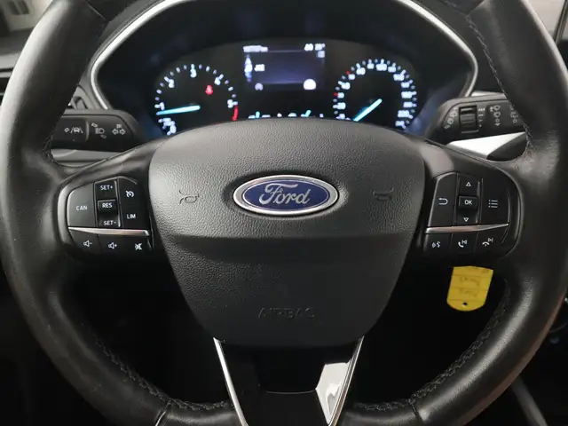 Ford Focus view 15
