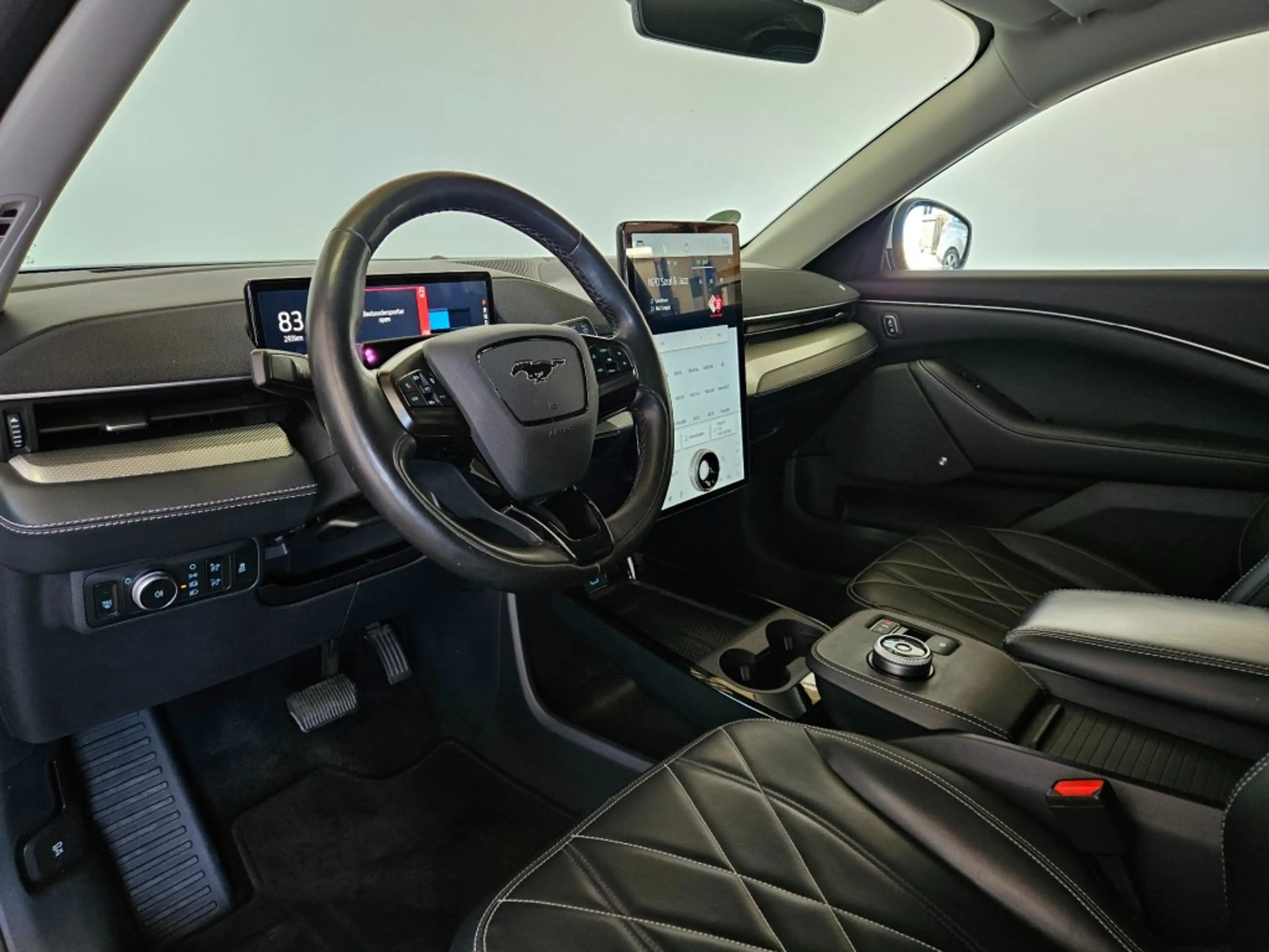 Ford Mustang Mach-E RWD 75 kWh / Leder / B&O Sound / NL Auto — photo 4