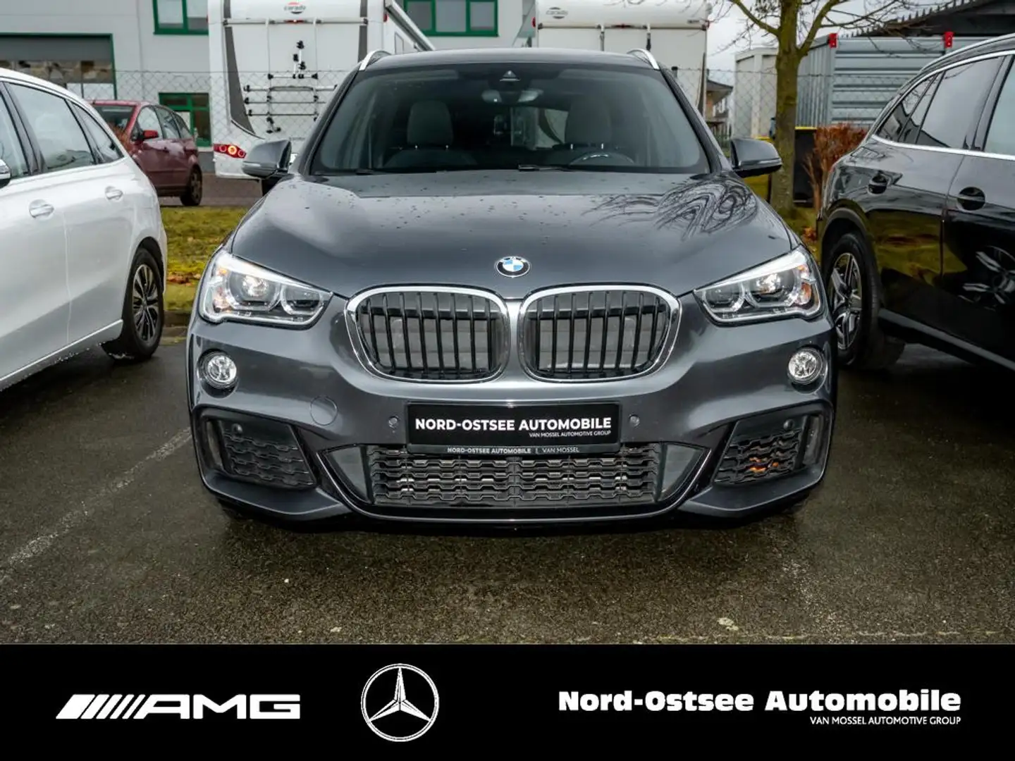 BMW X1 sDrive18i M SPORT KAMERA NAVI AHK SHZ Grau - 2
