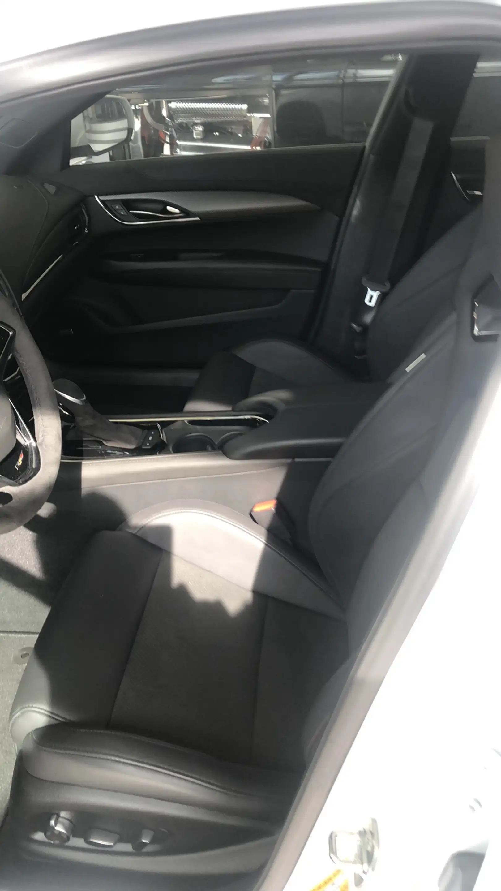 Cadillac ATS ATS ATS-V 3.6TT V6 RWD AT — photo 3