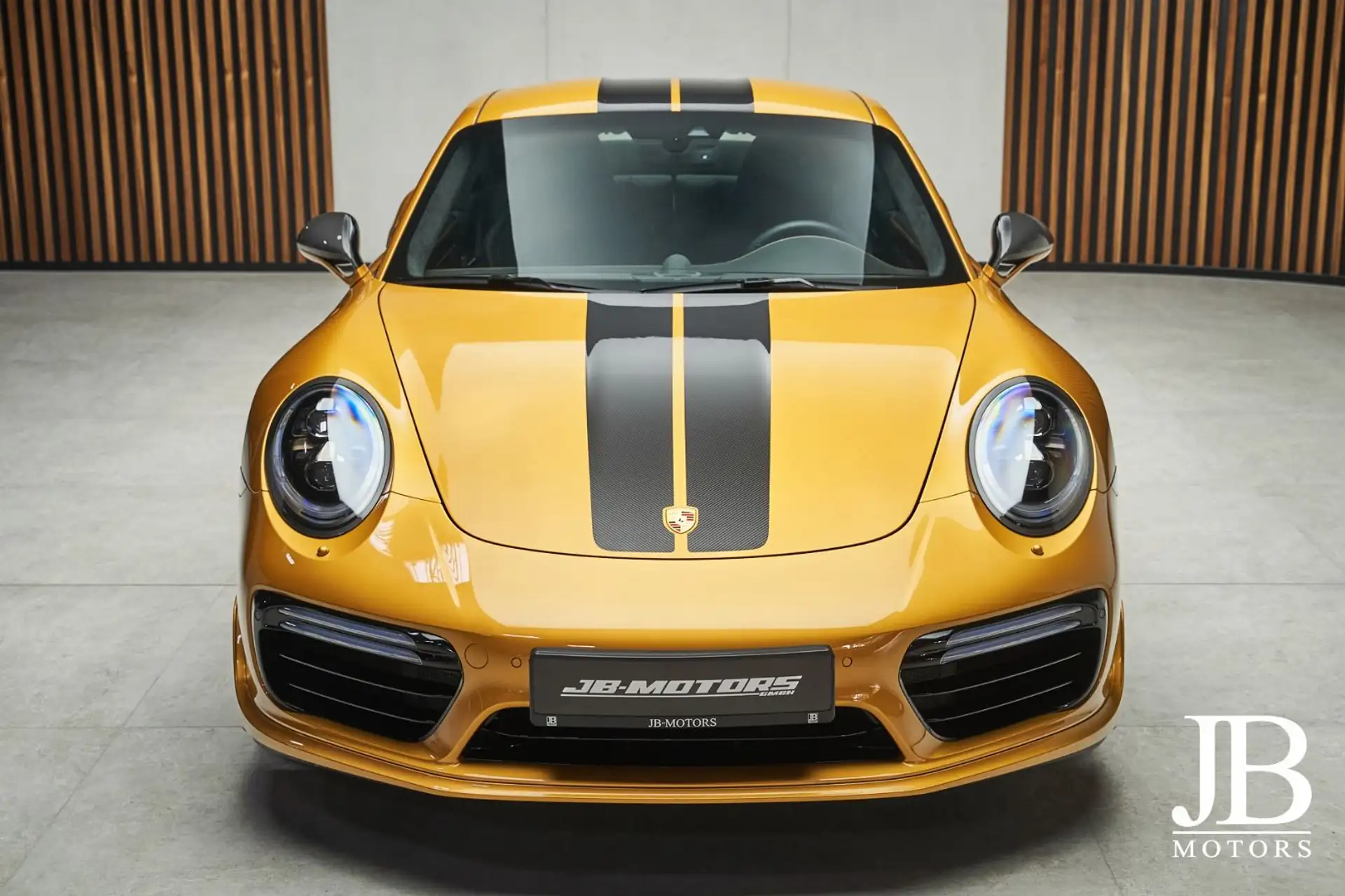 포르쉐 911 Turbo S Coupe 2018 옐로 사진 4