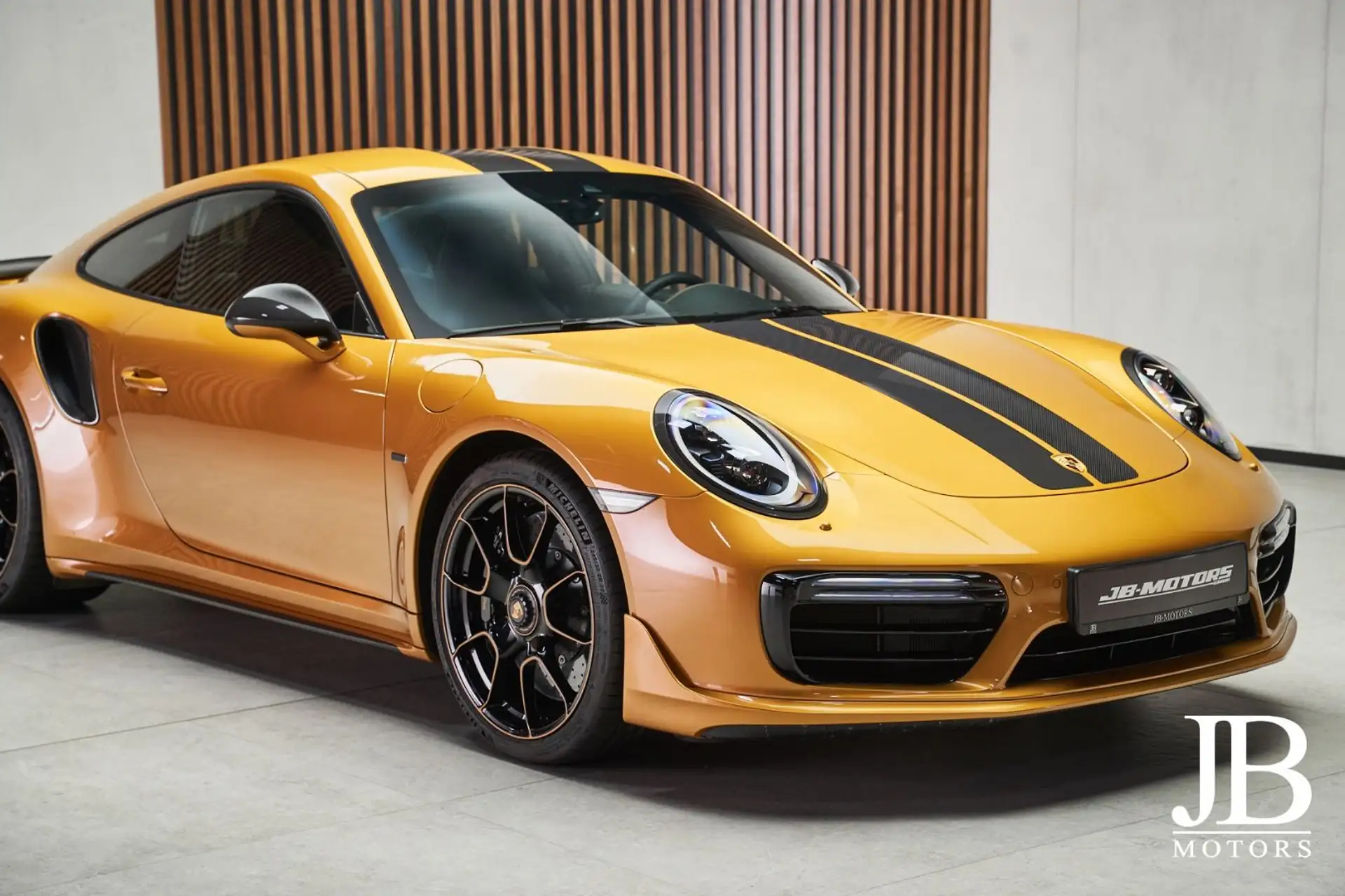 포르쉐 911 Turbo S Coupe 2018 옐로 사진 6