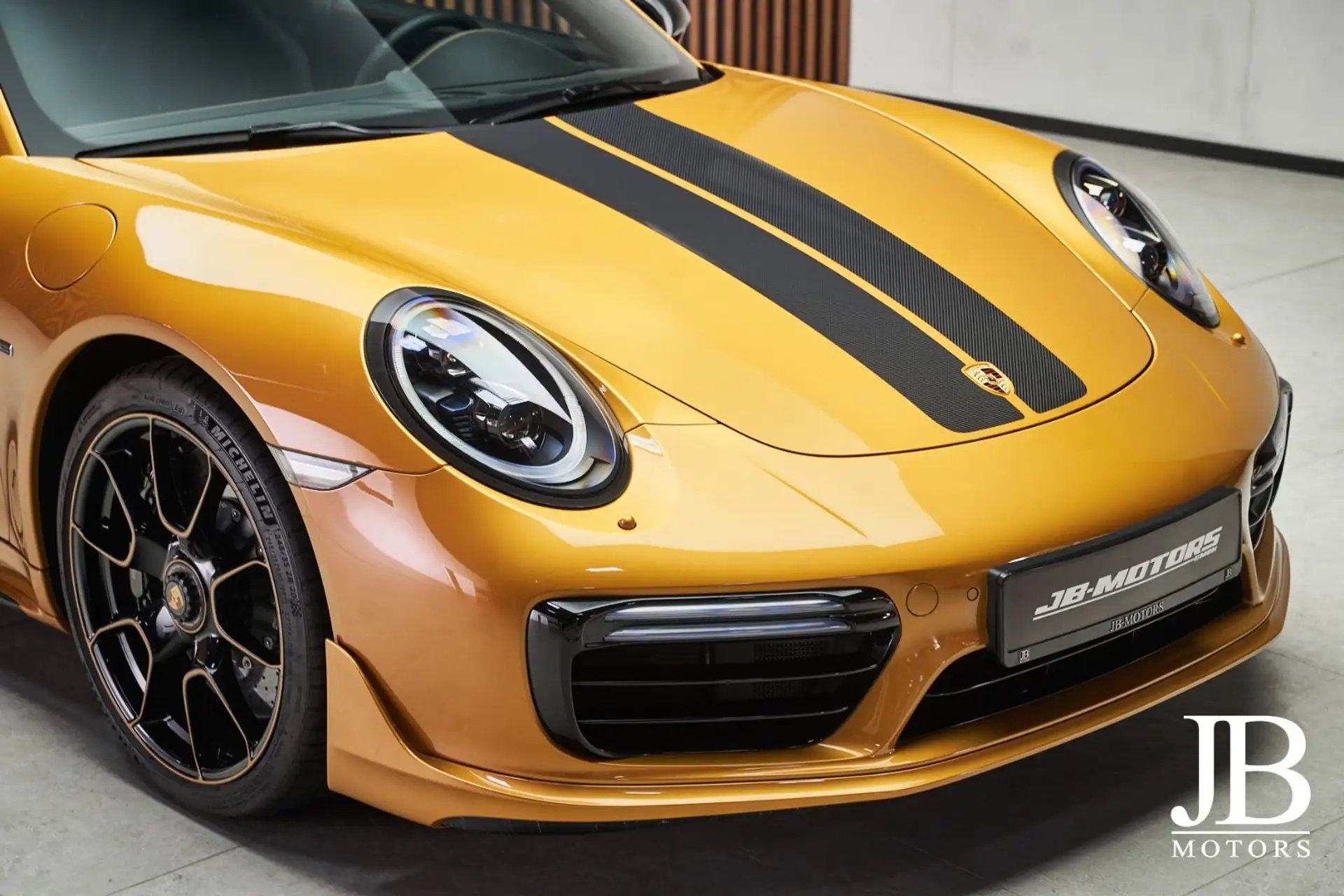 포르쉐 911 Turbo S Coupe 2018 옐로 사진 7