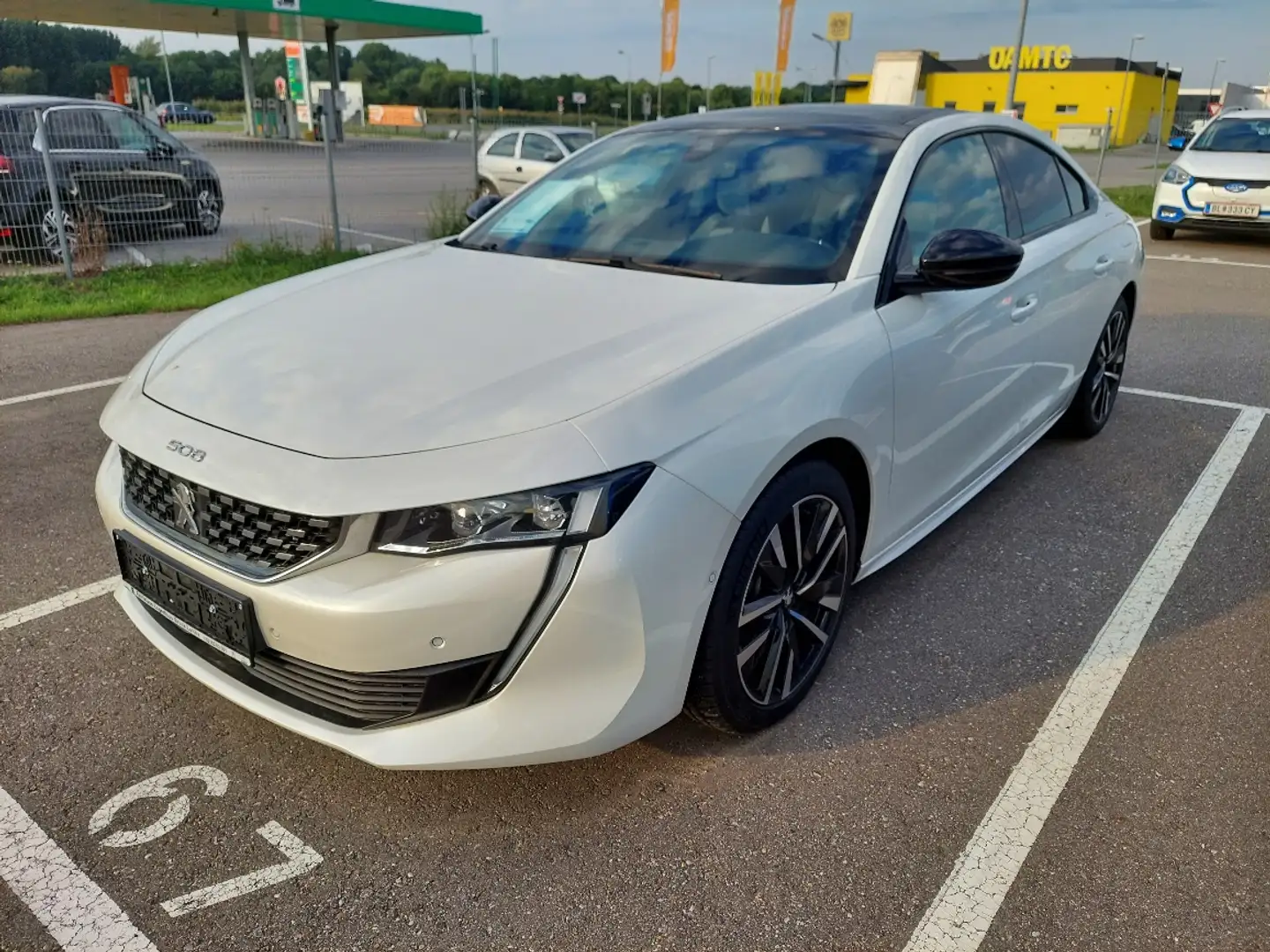 Peugeot 508 1,6 PureTech 225 EAT8 Hybrid Weiß - 1