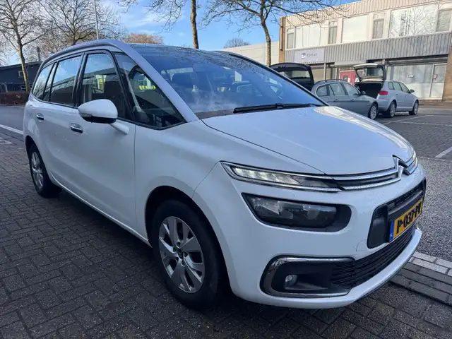 Citroen Grand C4 Picasso view 5