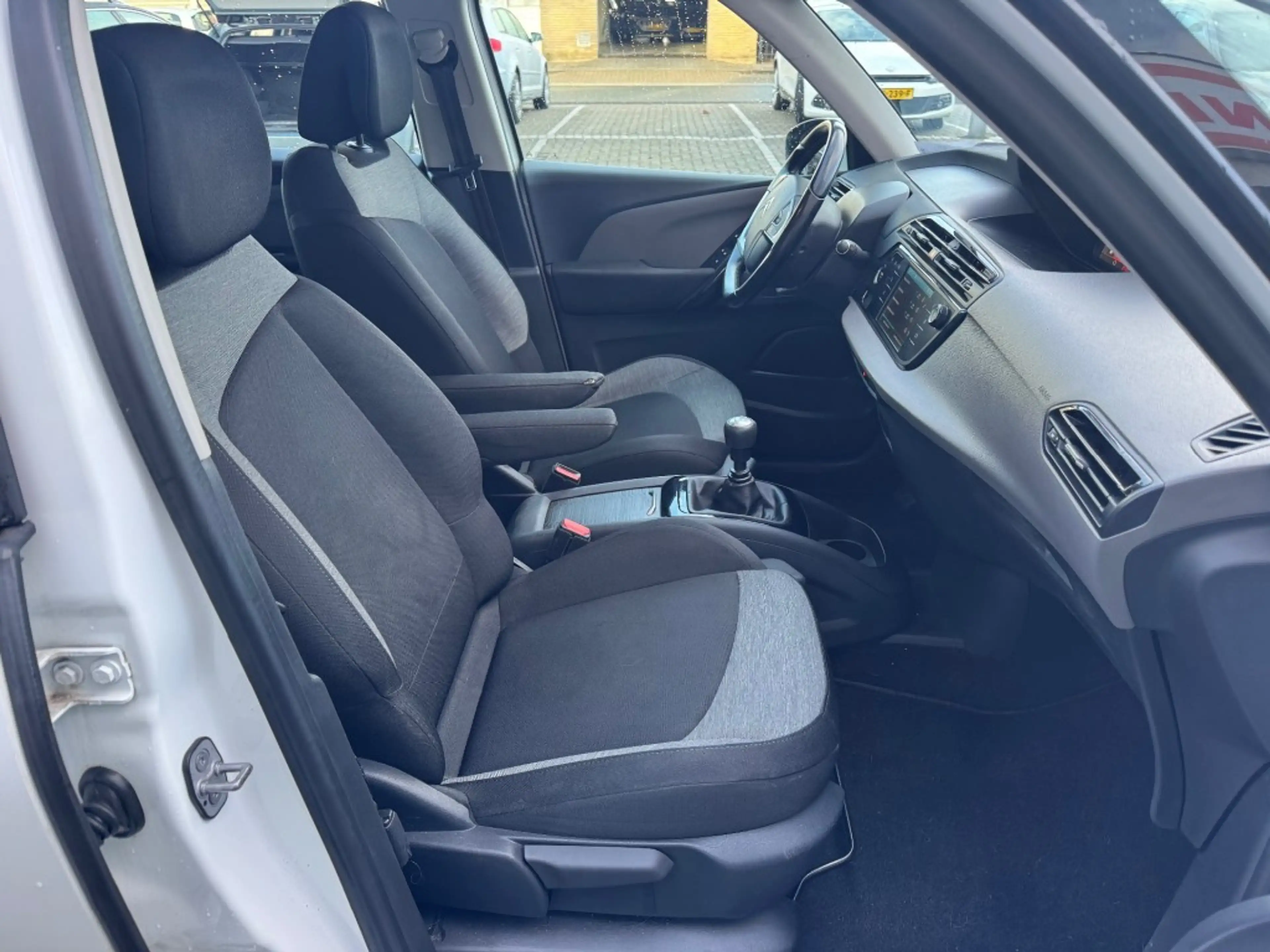 Citroen Grand C4 Picasso 1.2 PureTech Feel CLIMA NAVI 7PERS GOEDONDERHOUDEN — photo 9