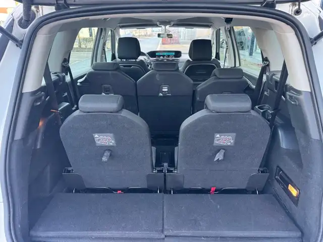Citroen Grand C4 Picasso view 13