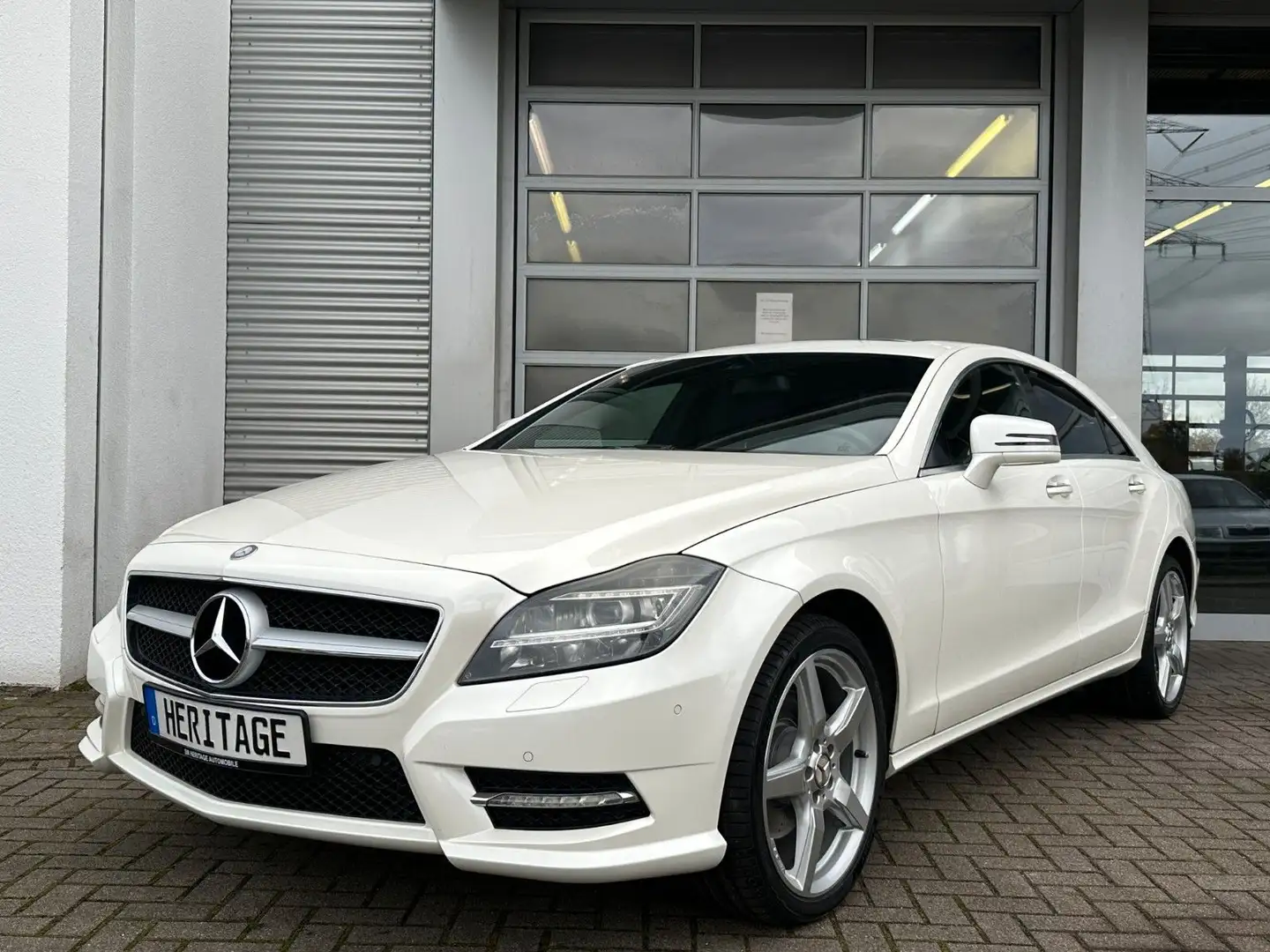 Mercedes-Benz CLS 350 BE AMG-LINE/Kamera/SHZ/PDC/TEMP Blanc - 1
