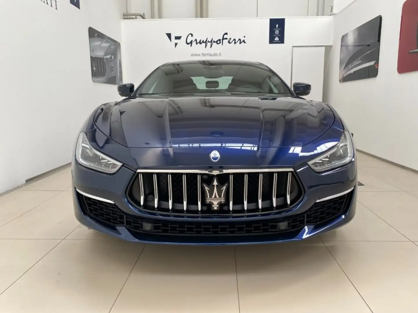 Maserati Ghibli MY22 330 CV AT8 2WD MHEV GT Hybrid plava - 2