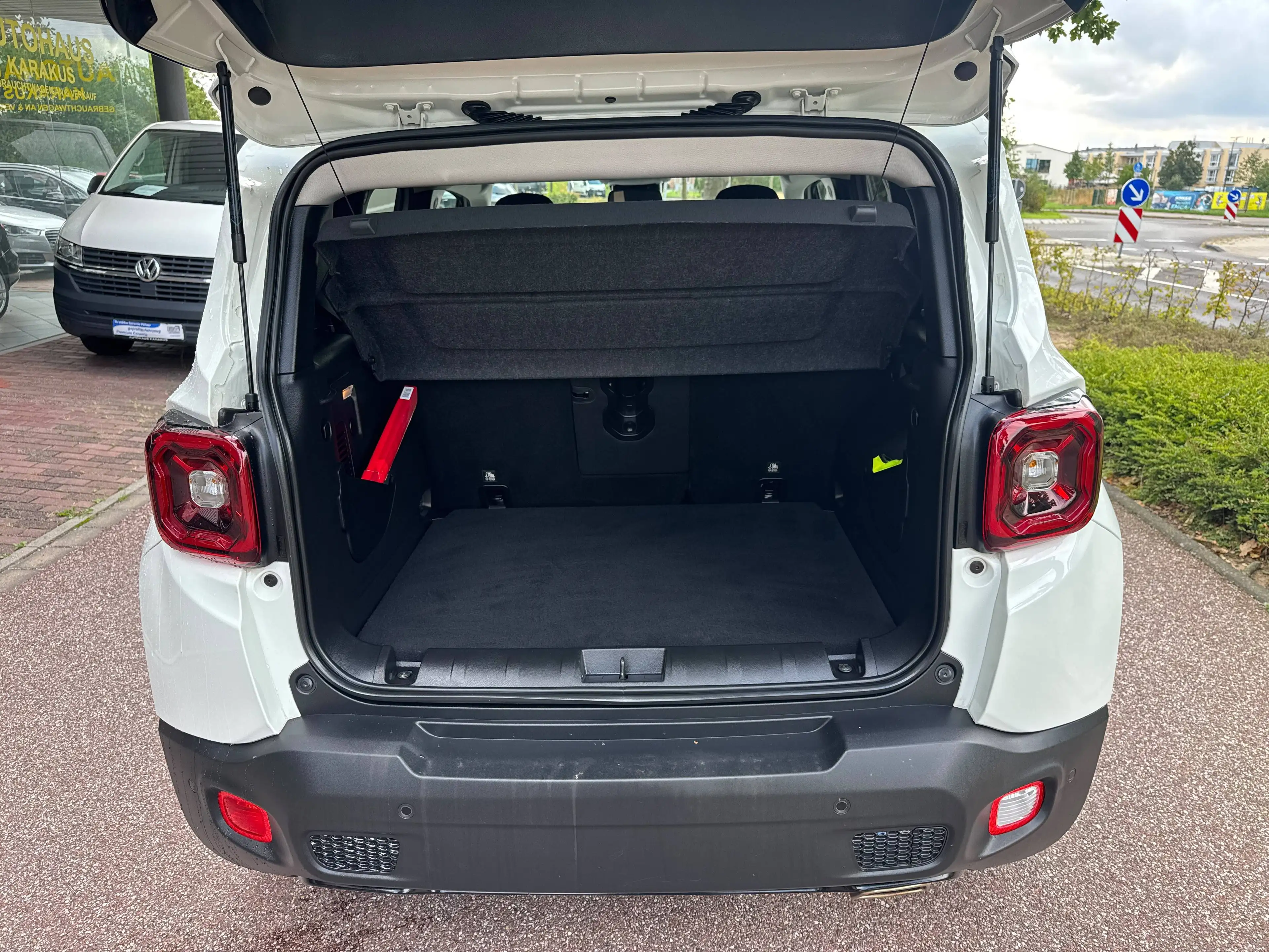 Jeep Renegade Limited FWD Kamera/TWA/Sitzh/Carplay — photo 15