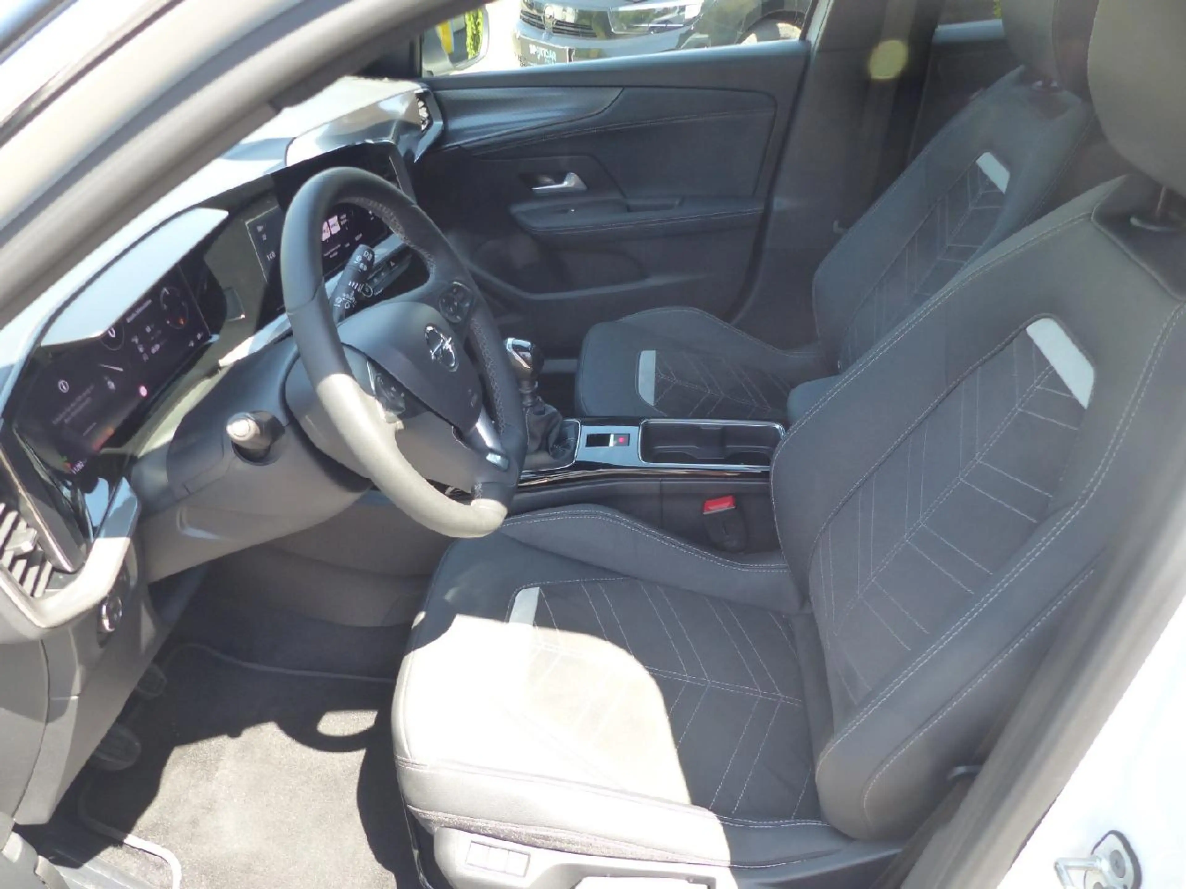 Opel Mokka Ultimate — photo 5