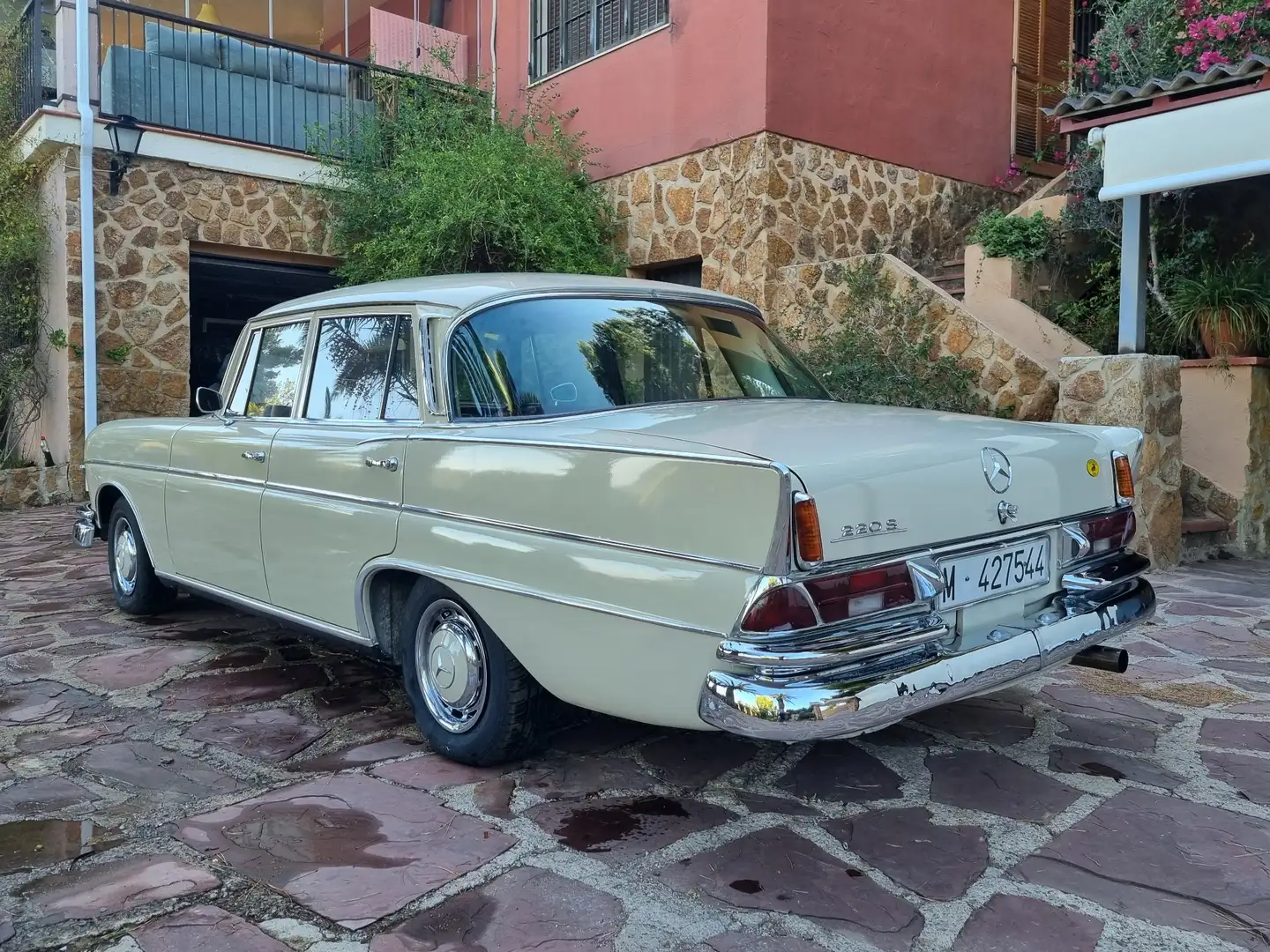 Mercedes-Benz 220 Mercedes 220 SE edición especial. Beige - 1