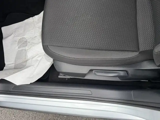 Volkswagen Taigo view 4