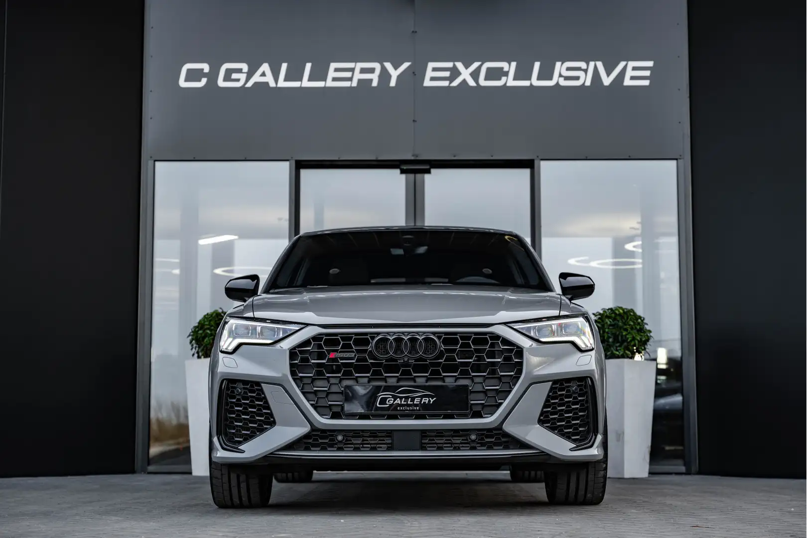 Audi RS Q3 RSQ3 Sportback TFSI Incl. BTW | Panorama | Sonos | Grijs - 2