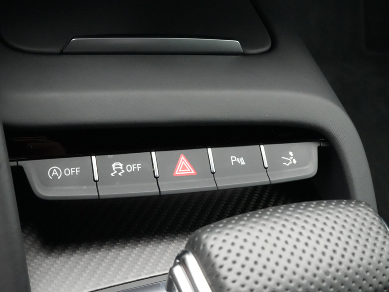 Audi R8 Coupe performance KAM NAVI VIRT LEDER SHZ — photo 10
