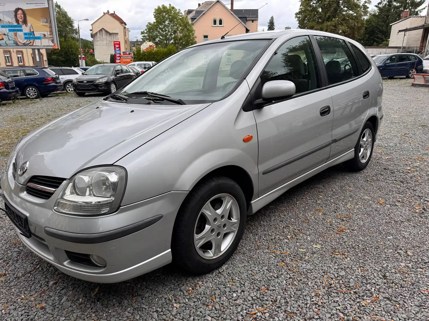 Nissan Almera Tino Acenta plus Grau - 2