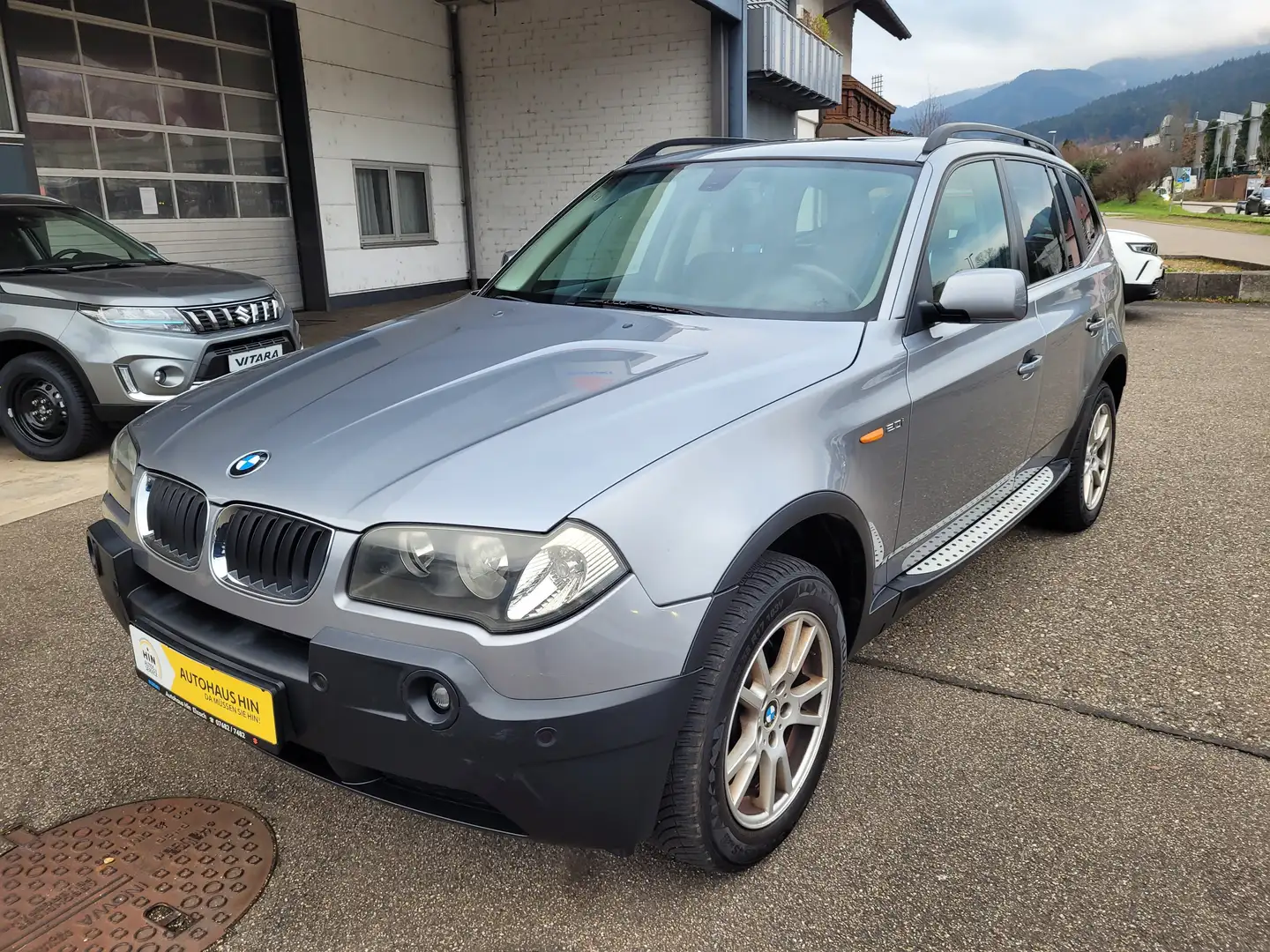 BMW X3 2.0i Verkauf im Kundenauftrag Grau - 1