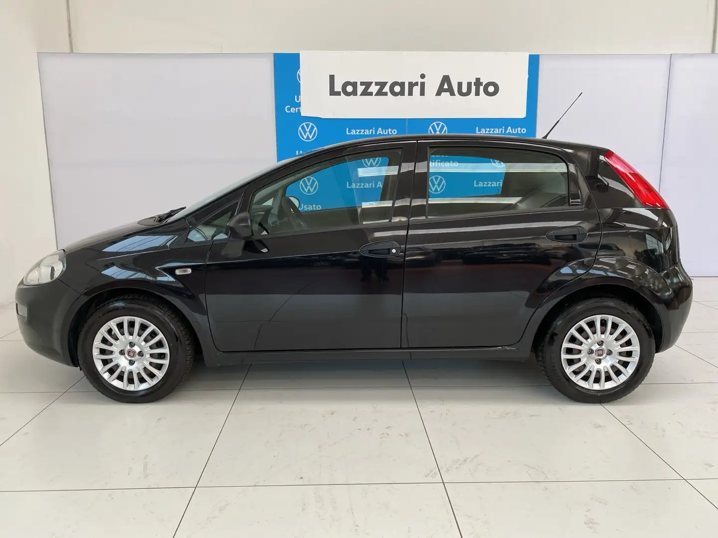 Fiat Punto Punto 1.3 MJT II 75 CV 5 porte Nero - 2