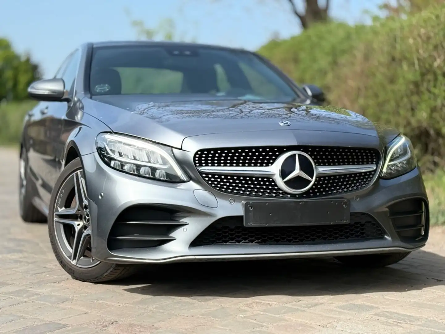 Mercedes-Benz C 300 C -Klasse Lim. C 300 Edition 19*AMG-LINE* Grau - 1