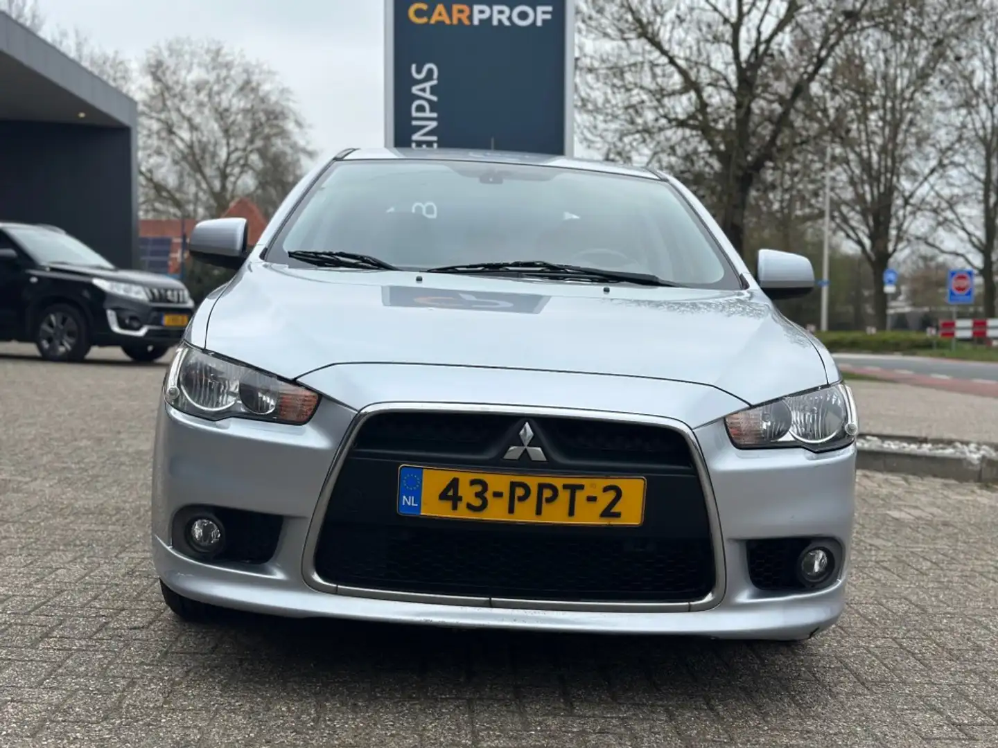Mitsubishi Lancer 1.6 Sportback Edition Two LPG - APK tot mei 2027 Gris - 2
