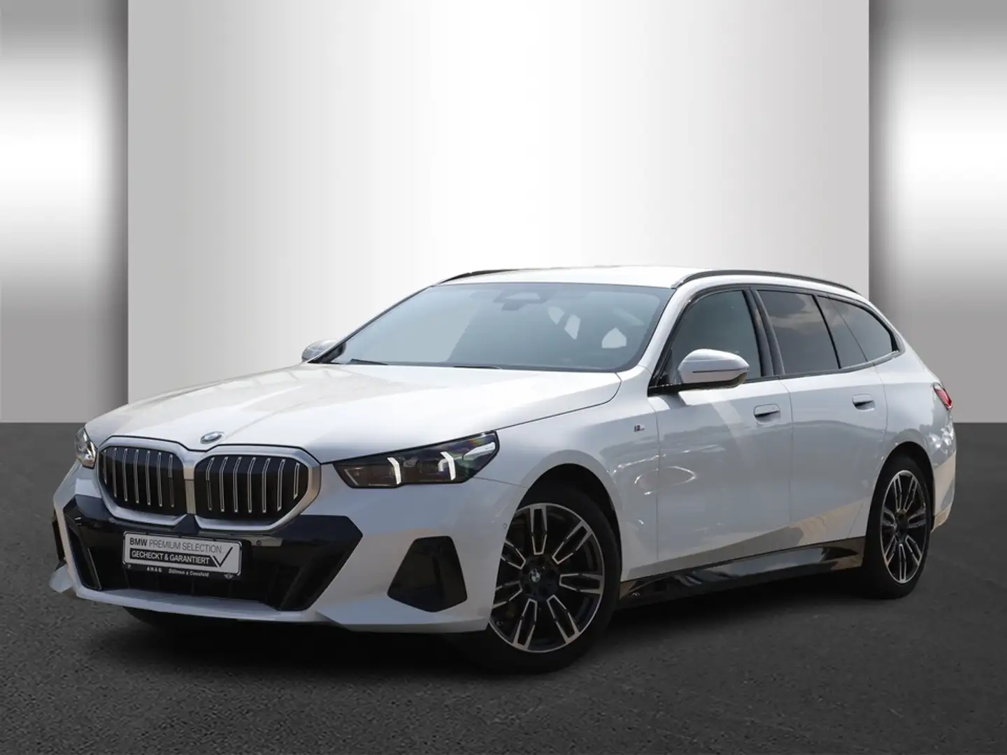 BMW 520 d Touring M Sport Stanhzg. AHK 360Â° H/K ACC Weiß - 2