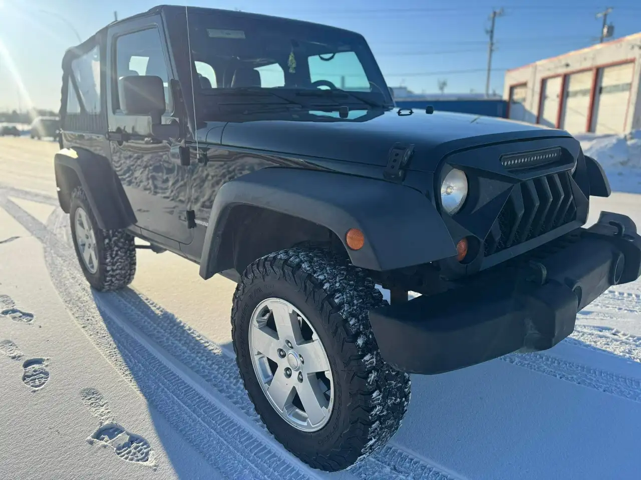 Jeep Wrangler снимка Jeep Wrangler