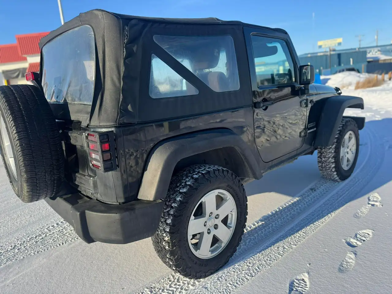 Jeep Wrangler снимка Jeep Wrangler