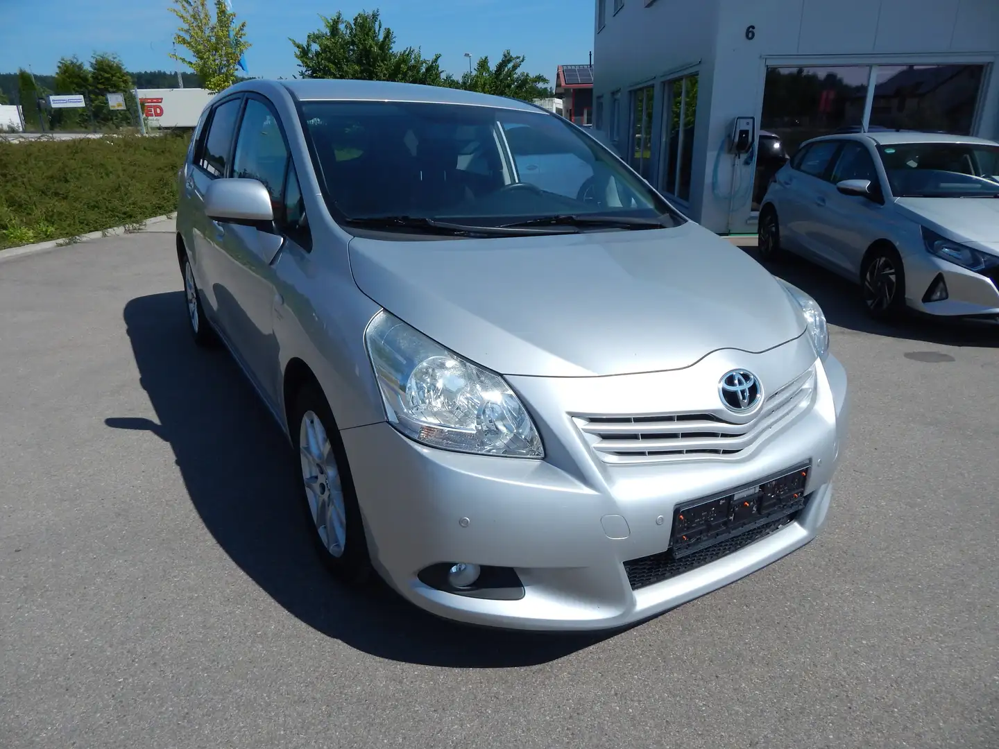 Toyota Verso 1.8 5-Sitzer Life Argento - 2
