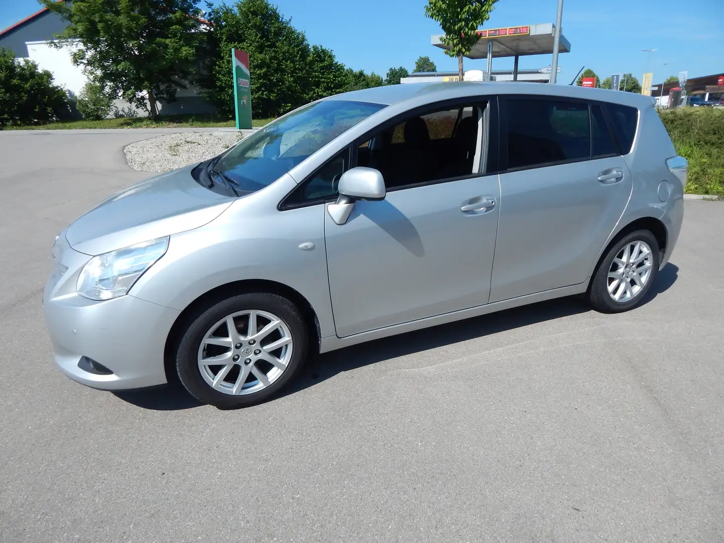Toyota Verso 1.8 5-Sitzer Life Argento - 1