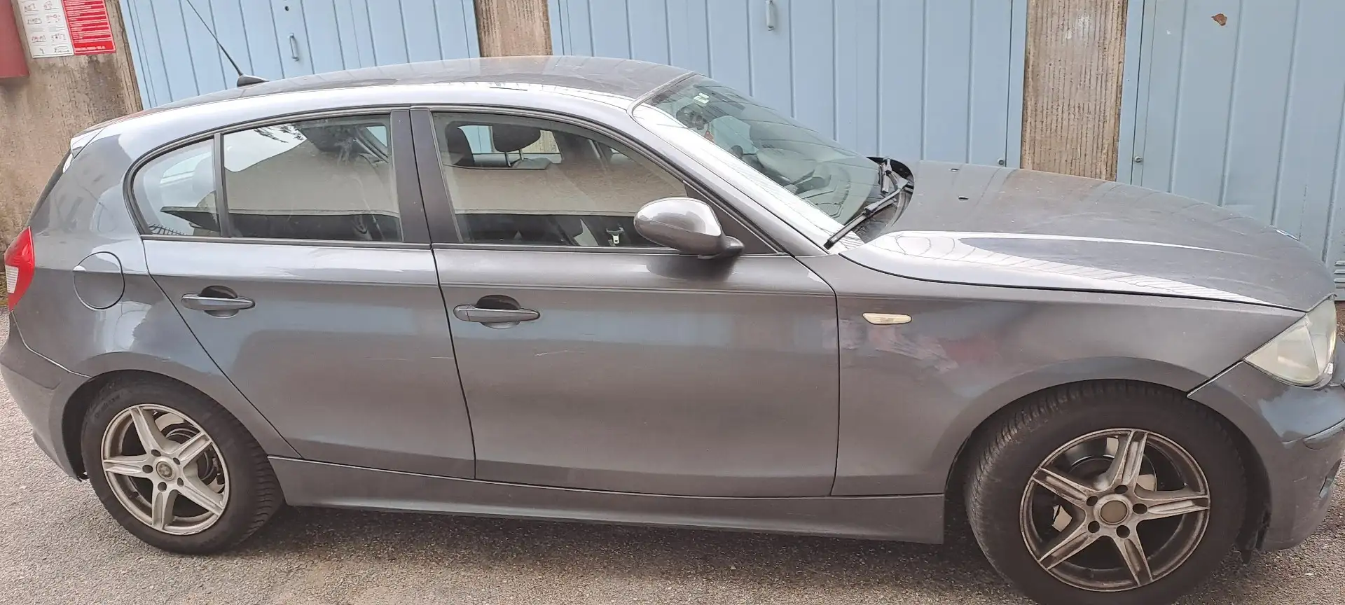 BMW 120 120d Attiva - 2