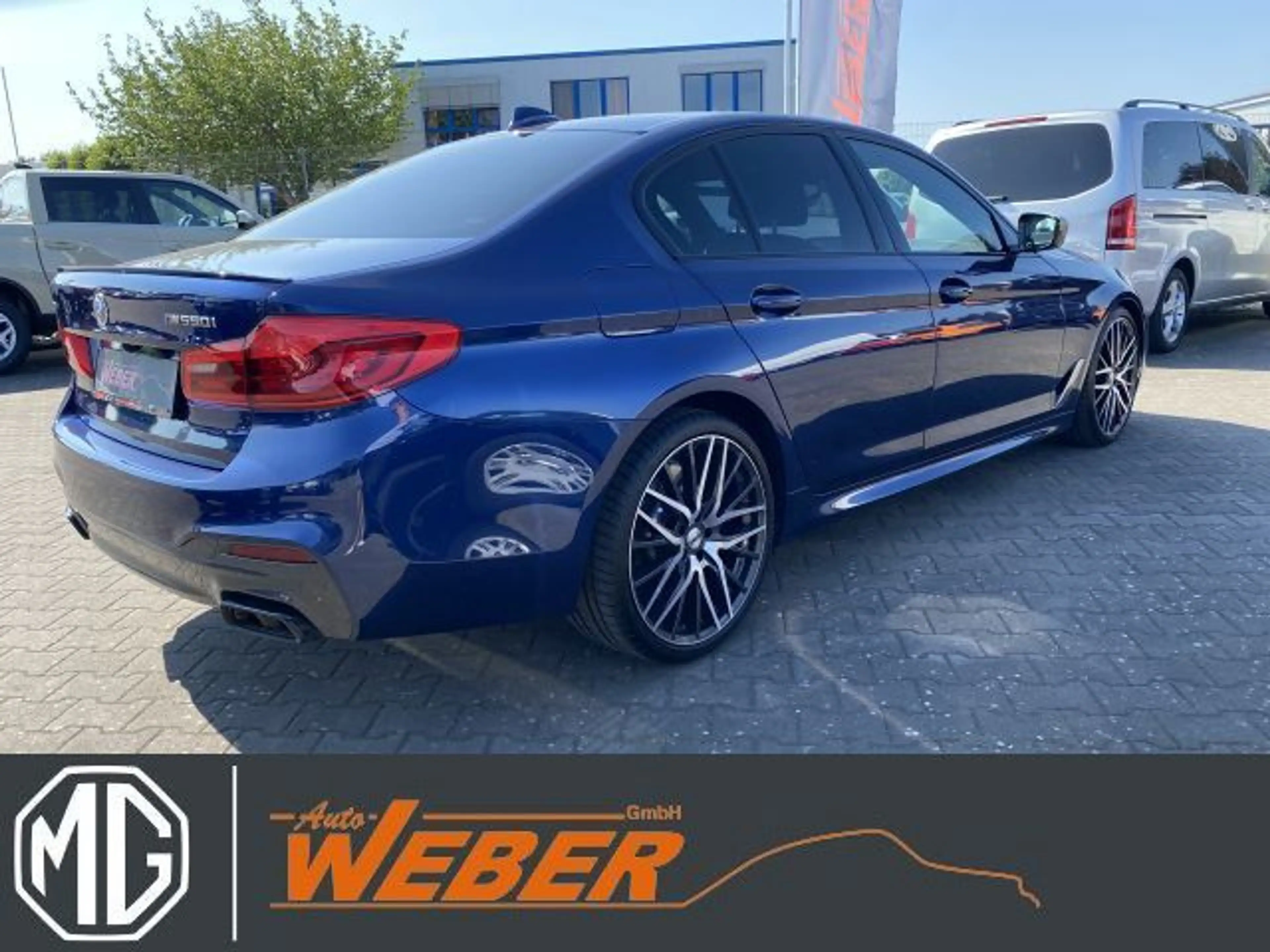 BMW 550 i Limousine xDrive HarmanKardon — photo 4