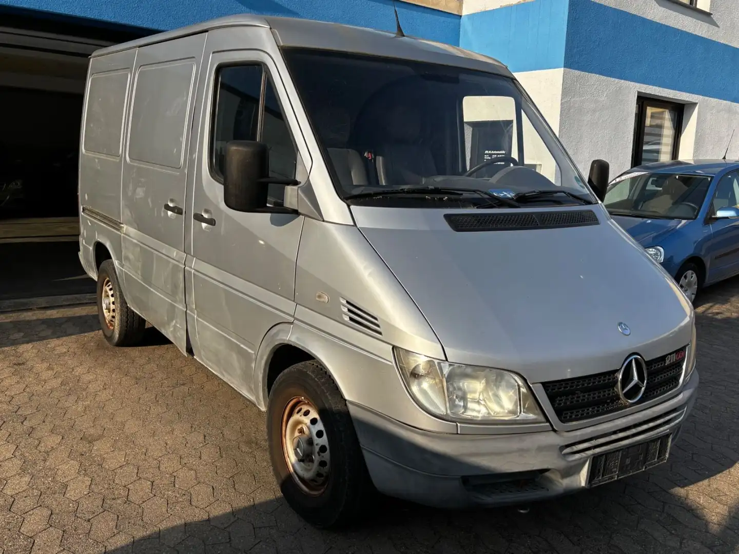 Mercedes-Benz Sprinter Kasten 211 CDI HU/AU Neu~Leder~AHK~2Hnd Stříbrná - 1
