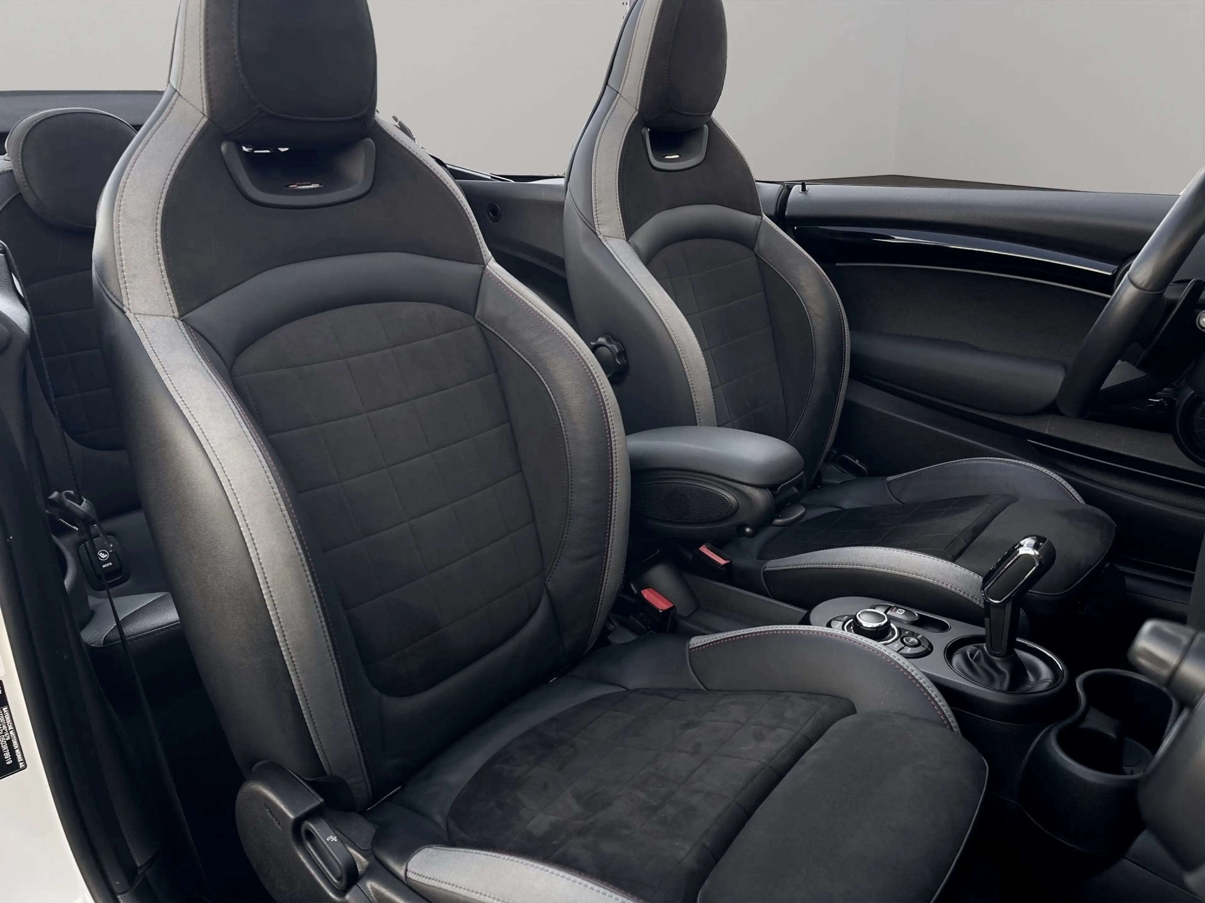 MINI John Cooper Works Cabrio John Cooper Works Cabrio — photo 12
