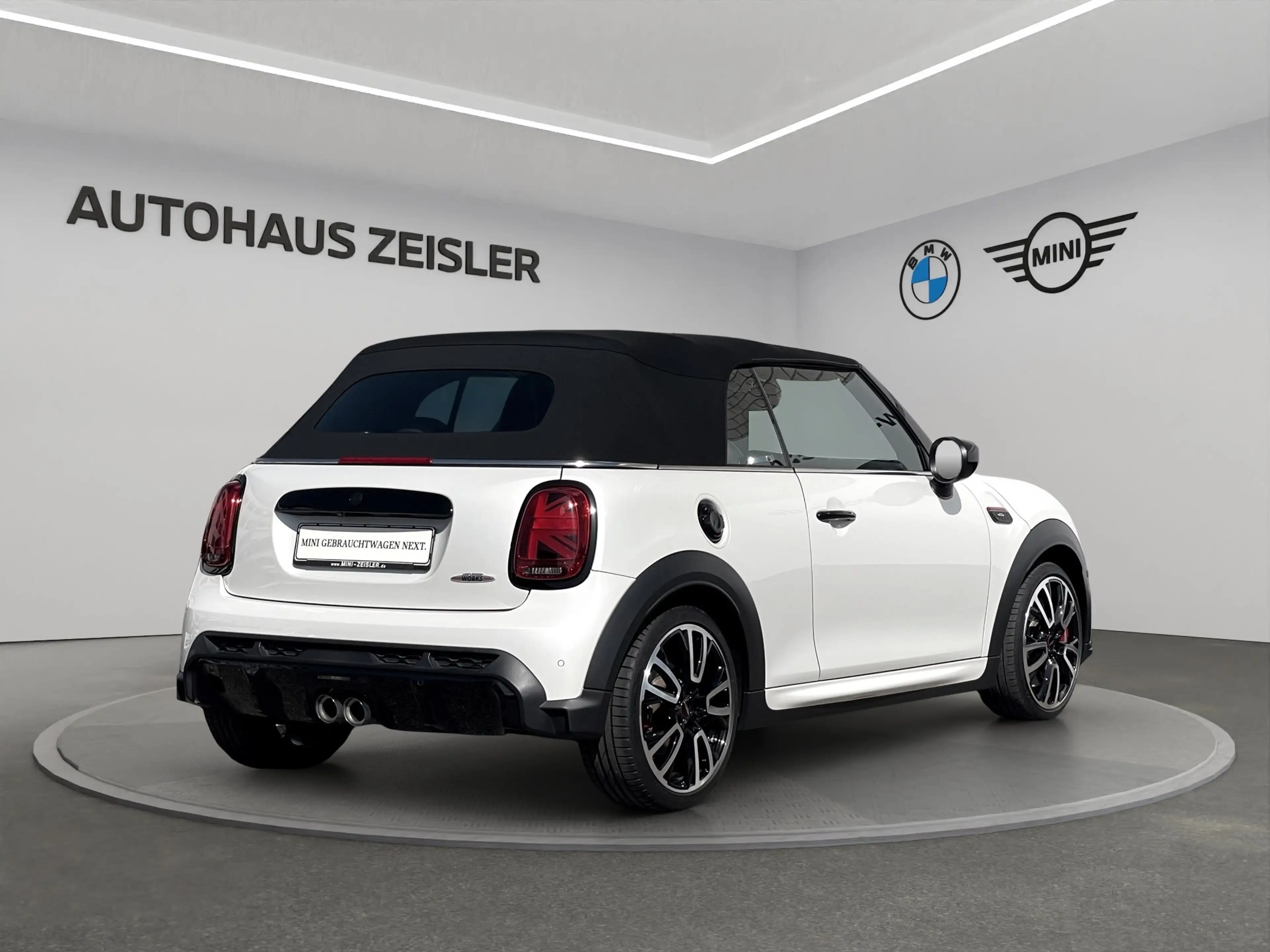 MINI John Cooper Works Cabrio John Cooper Works Cabrio — photo 2