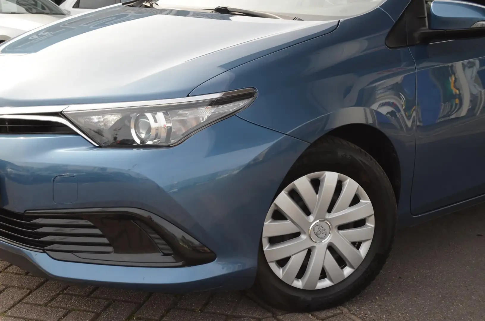 Toyota Auris Touring Sports 1.3 Comfort |STATION|NAP|AIRCO|nNIE Kék - 2