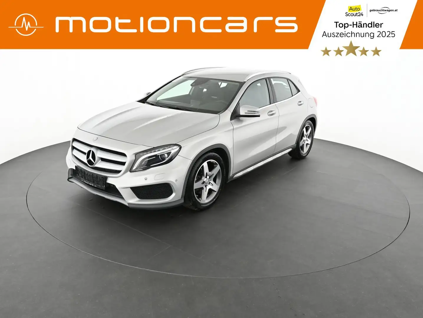 Mercedes-Benz GLA 250 4-Matic AMG Line Pickerl NEU Silber - 1