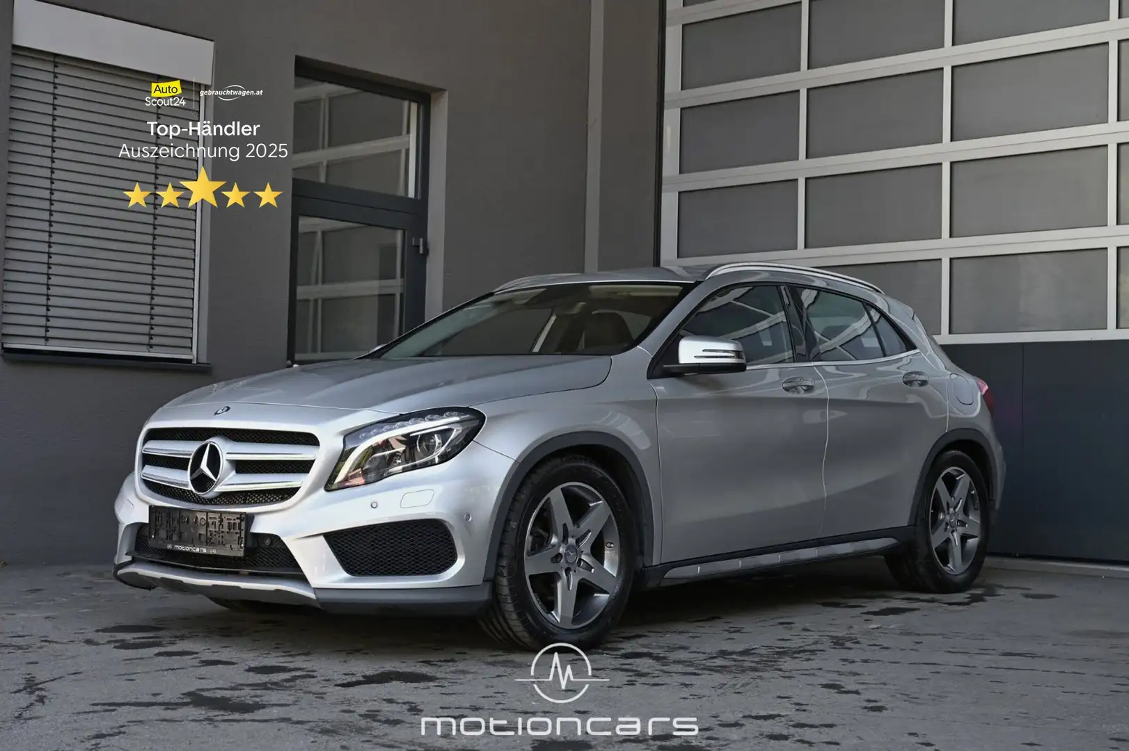 Mercedes-Benz GLA 250 4-Matic AMG Line Pickerl NEU Silber - 1