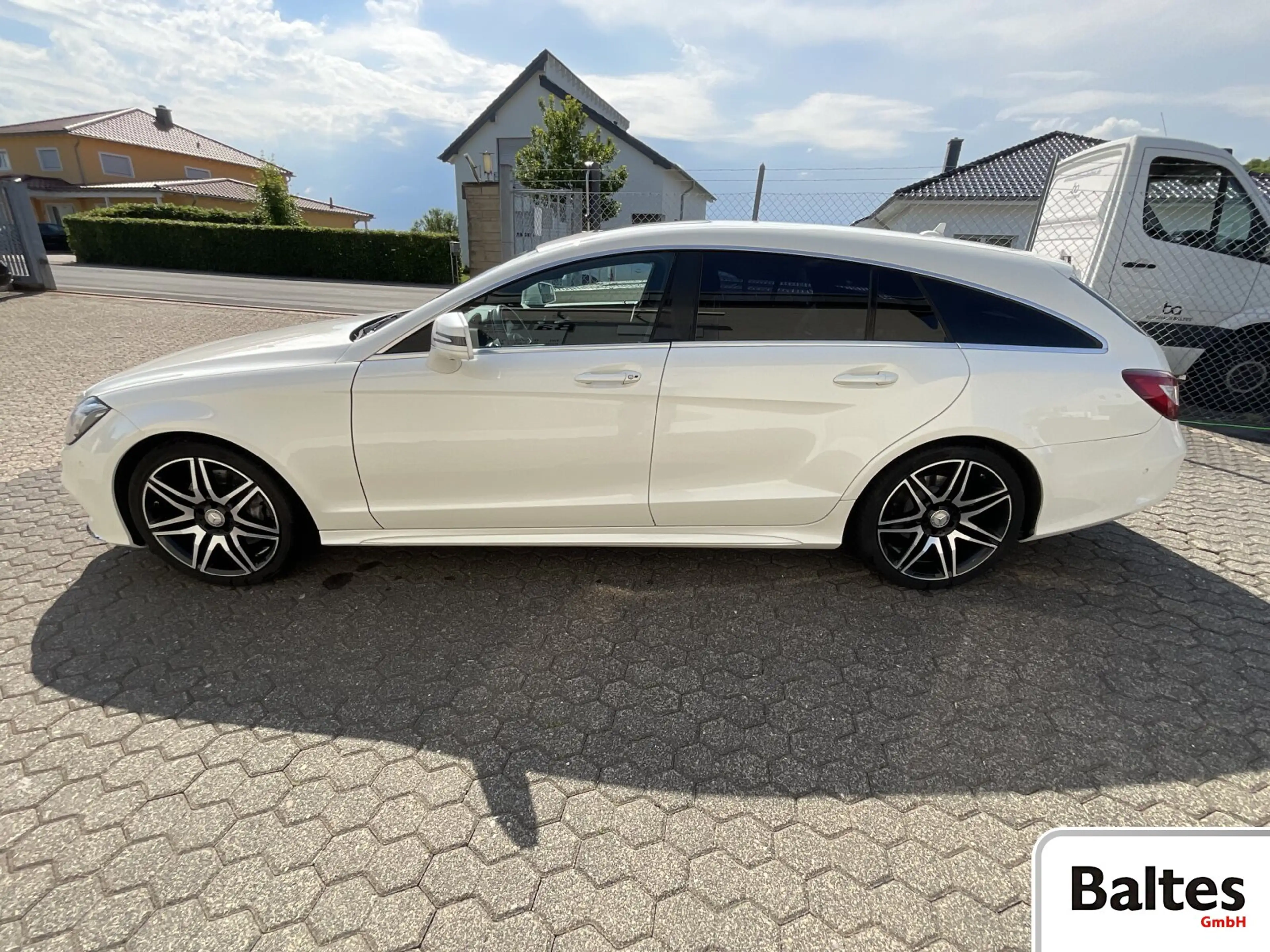 Mercedes-Benz CLS 350 CLS 350 Shooting Brake BlueTEC 4-M AMG Line/AHK — photo 3