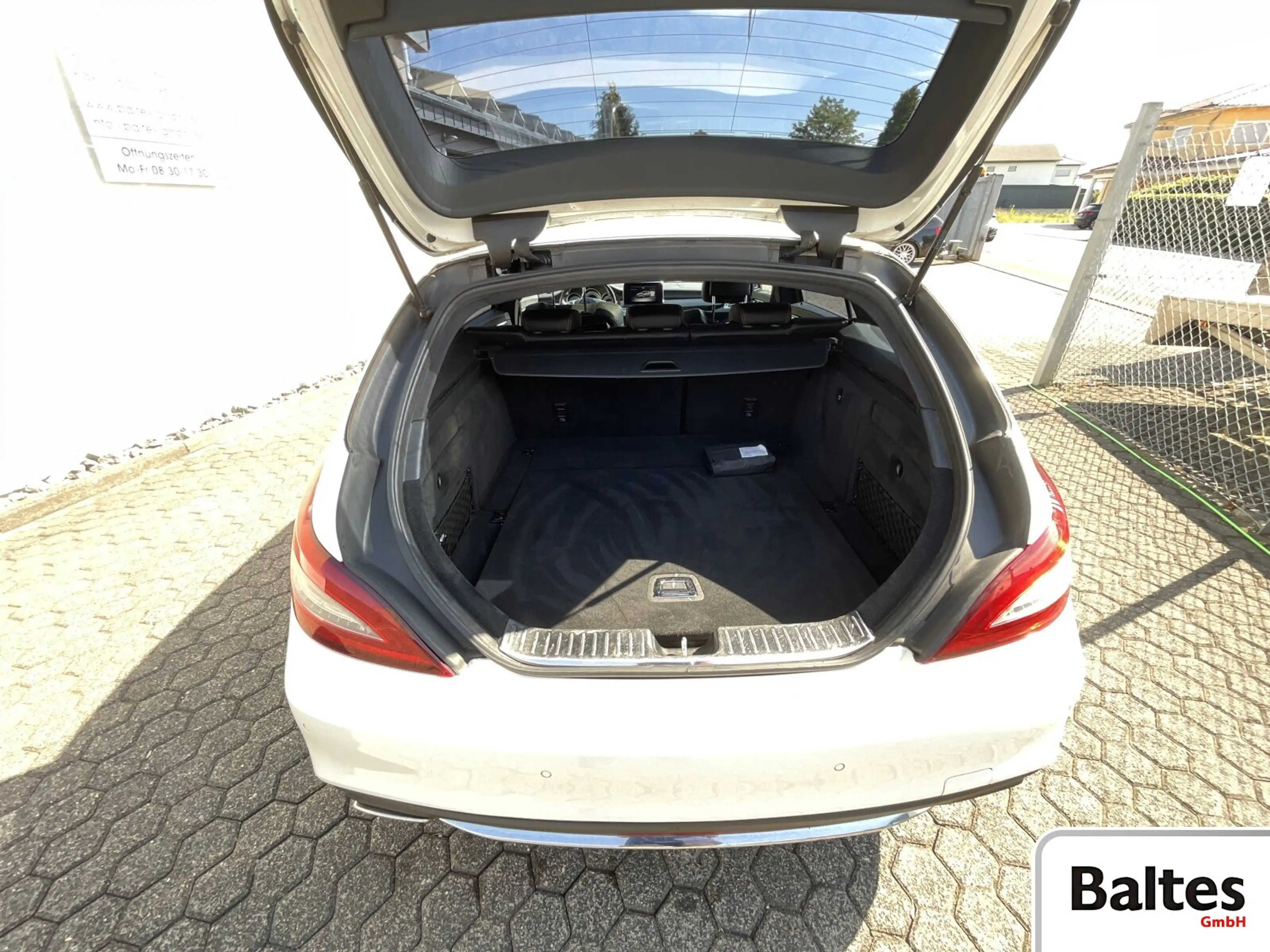 Mercedes-Benz CLS 350 CLS 350 Shooting Brake BlueTEC 4-M AMG Line/AHK — photo 8