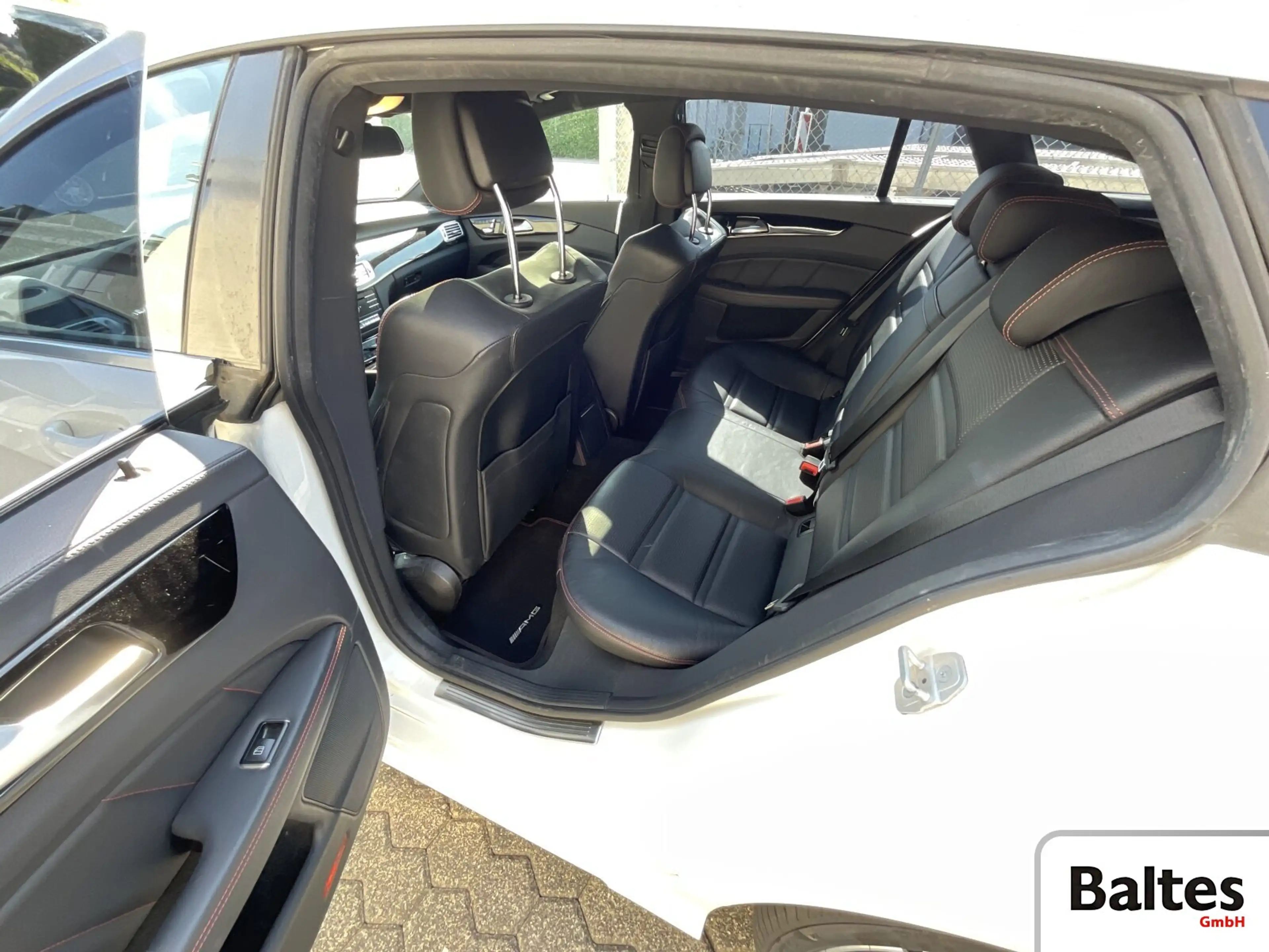 Mercedes-Benz CLS 350 CLS 350 Shooting Brake BlueTEC 4-M AMG Line/AHK — photo 10