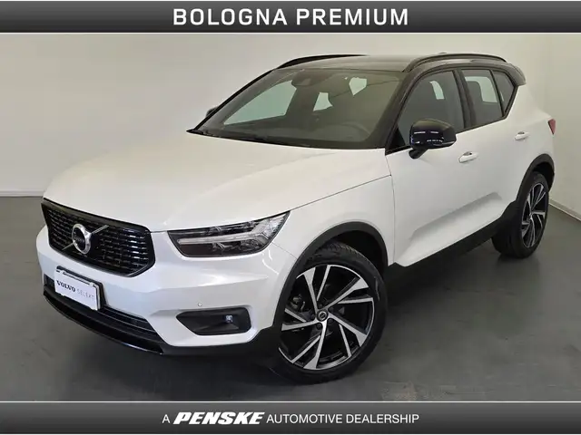 Volvo XC40 main image