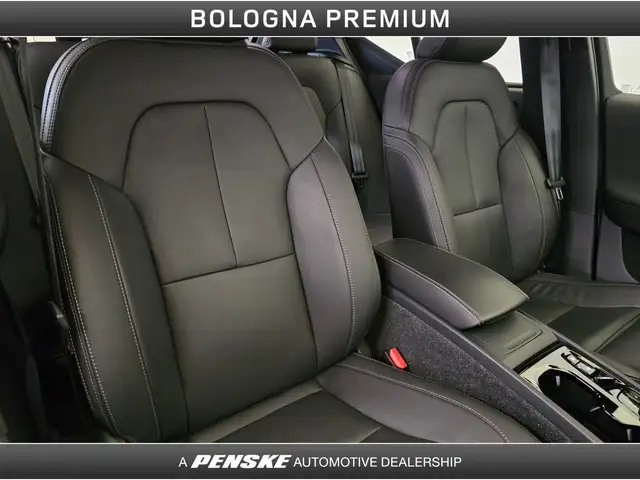 Volvo XC40 view 14