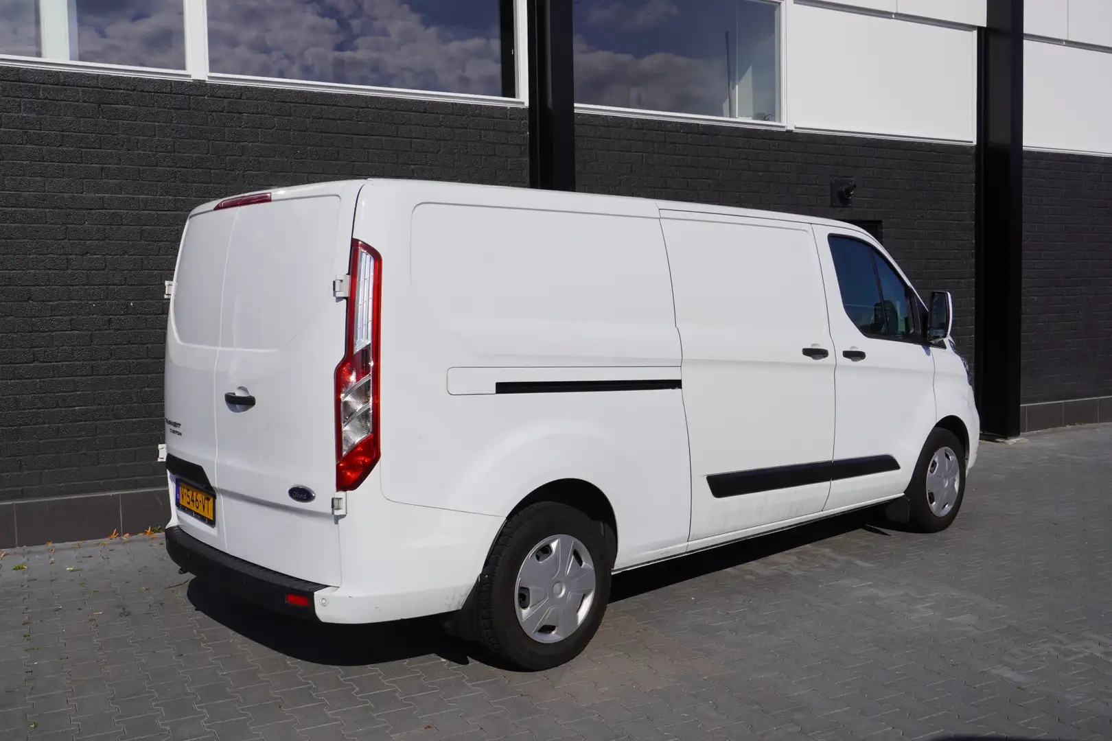 Ford Transit Custom 2.0 TDCI 130PK L2 Automaat 2x Schuifdeur EURO 6 - Wit - 2