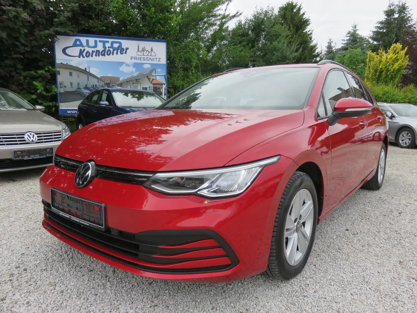 Volkswagen Golf VIII Variant 2.0 TDI Life Rot - 1